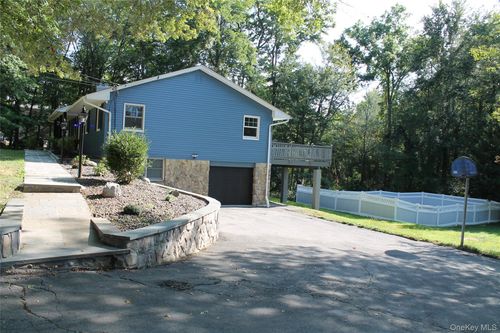 97 Colden Hill Rd, Newburgh, NY, 12550-2323 | Card Image