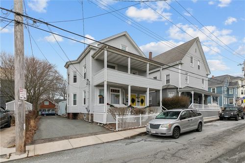 92 Warner Street, Newport, RI, 02840 | Card Image