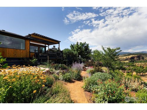 125 Longs Peak Dr, Lyons, CO, 80540-5018 | Card Image