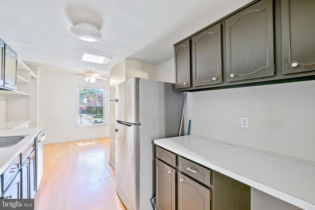 Residential in COLLEGE PARK 5
