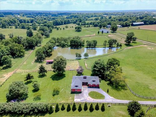 401 Shady Ln, Midway, KY, 40347-9709 | Card Image