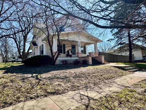 204 S 4th St, Sabetha, KS, 66534-2418 | Card Image