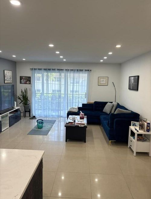 b7-20 Se 13th St, Boca Raton, FL, 33432-7357 | Card Image