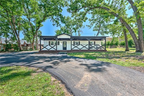 312 Nw J St, Bentonville, AR, 72712-5052 | Card Image