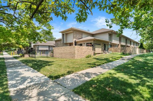 1100 Saint Aubin Place, Detroit, MI, 48207 | Card Image