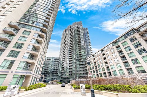 2505-231 Fort York Blvd, Toronto, ON, M5V1B2 | Card Image