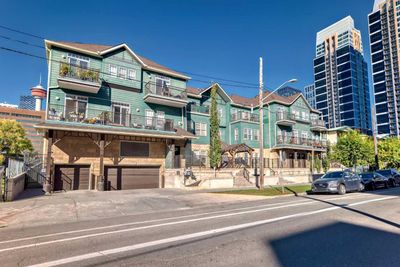 105 - 112 14 Ave Se, Condo with 2 bedrooms, 1 bathrooms and 2 parking in Calgary AB | Image 1