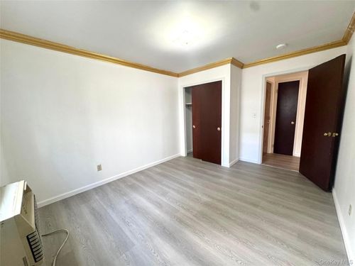 2f-122 22nd Ave, College Point, NY, 11356-2528 | Card Image