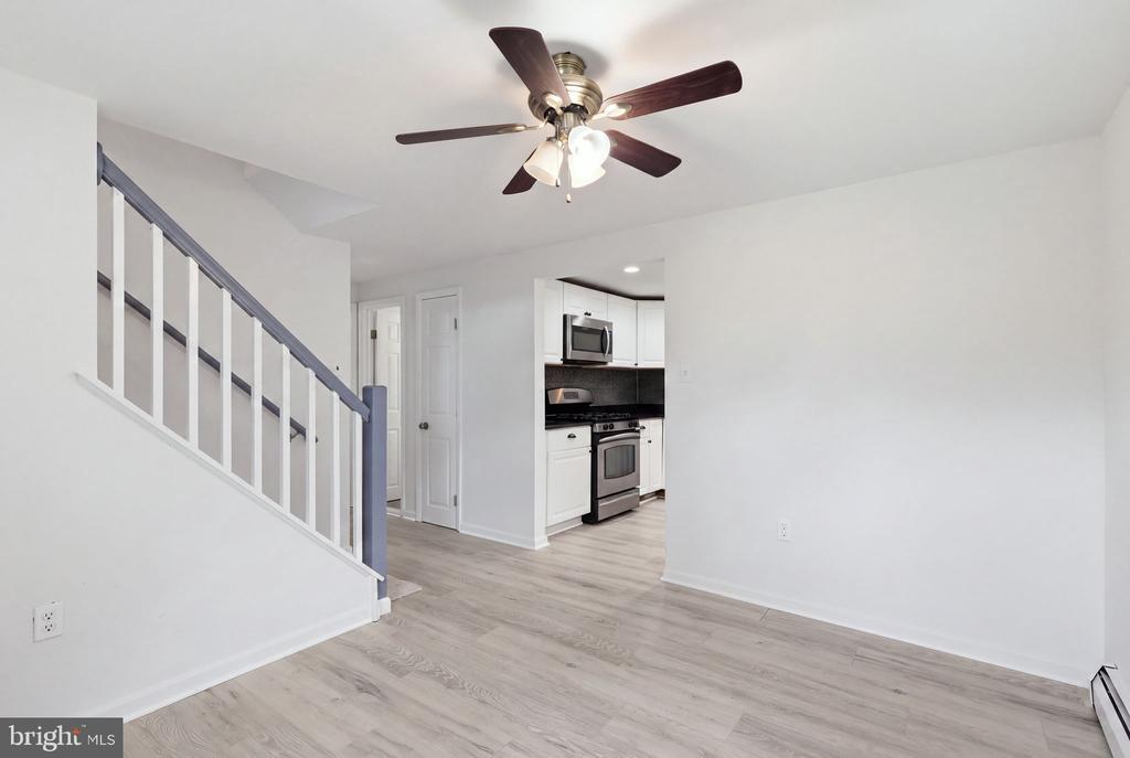Residential in WOODBRIDGE 3