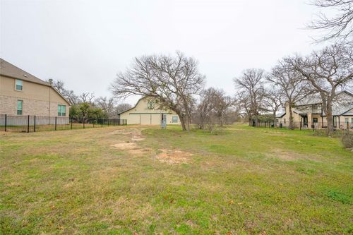 1301 Scenic Oaks Dr, Georgetown, TX, 78628-2558 | Card Image