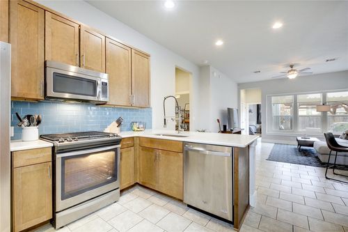 5400 Daimler Dr, Austin, TX, 78744-5444 | Card Image