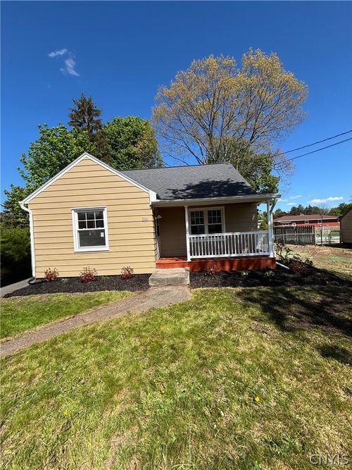 206 Marilyn Ave, Syracuse, NY, 13212-3565 | Card Image
