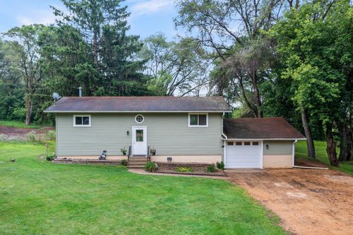 143 136th Ave, Houlton, WI, 54082-2214 | Card Image
