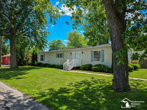 4381 2nd St, Newport, MI, 48166-9689 | Card Image