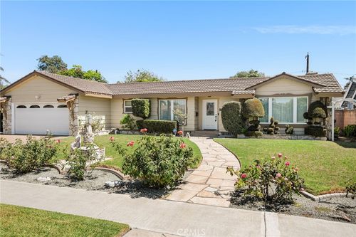 2070 S Eileen Drive, Anaheim, CA, 92802 | Card Image
