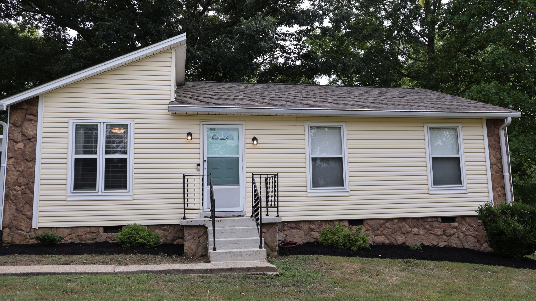 Dale Ct, White House, TN 37188