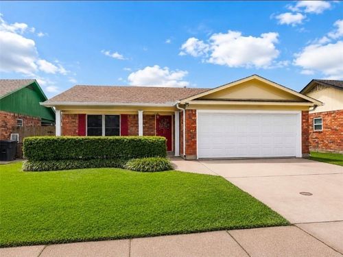 2720 Carlisle Drive South Drive, Gretna, LA, 70056 | Card Image