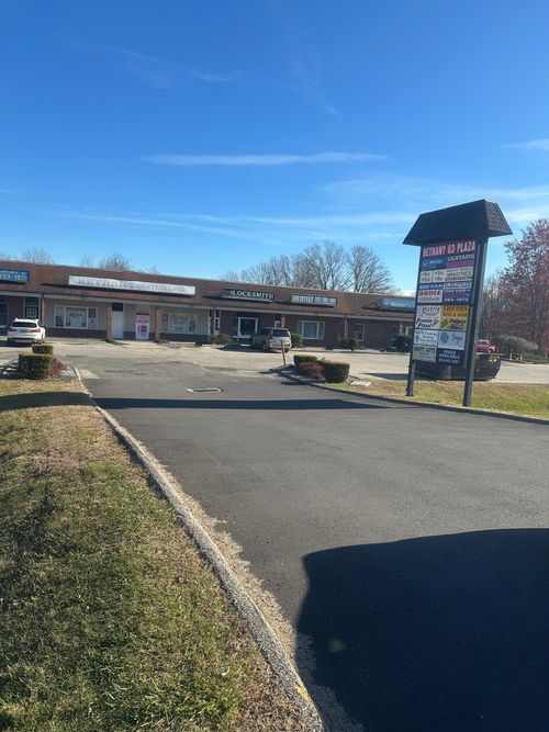 18-696 Amity Rd, Bethany, CT, 06524-3006 | Card Image