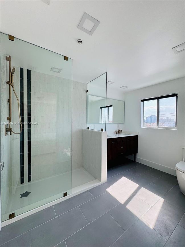 APT-17 - 7728 Collins Ave, Condo with 2 bedrooms, 3 bathrooms and null parking in Miami Beach FL | Image 11