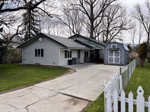 302 Depot St, Enterprise, OR, 97828-1221 | Card Image