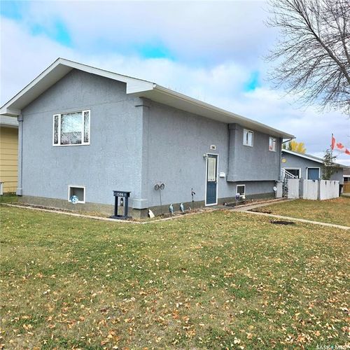 1596 Mcintosh Dr, Prince Albert, SK, S6V7B8 | Card Image