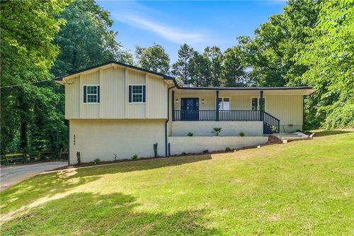 8986 Mandarin Dr, Jonesboro, GA, 30236-5120 | Card Image