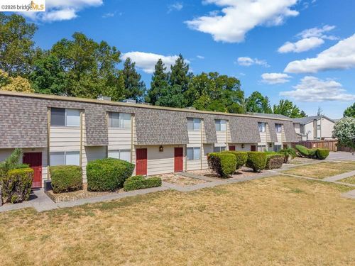 1955 Grande Cir, Fairfield, CA, 94533-4232 | Card Image