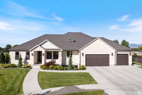 10045 N Vineyard Ct, Highland, UT, 84003-4252 | Card Image