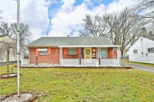 154 Aylesboro Ave, Youngstown, OH, 44512-4516 | Card Image