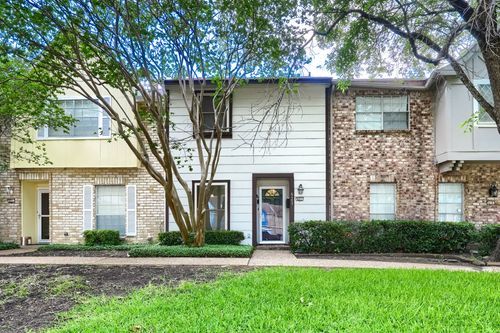 621 Trailwood Ct, Garland, TX, 75043-5688 | Card Image