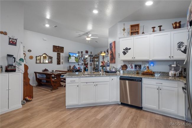 10541 S Drew Bryant Cir, House other with 3 bedrooms, 2 bathrooms and 2 parking in Floral City FL | Image 13