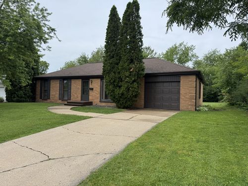 2006 Pine Street, Peru, IL, 61354 | Card Image