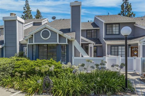 317 Monroe Ct, Azusa, CA, 91702-1487 | Card Image