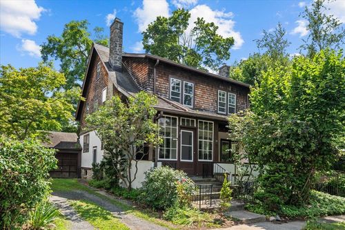 18 Elm Pl, Hastings On Hudson, NY, 10706-1704 | Card Image