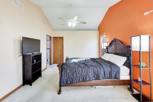 1511 Thornwood Ln, Plainfield, IL, 60586-5017 | Card Image