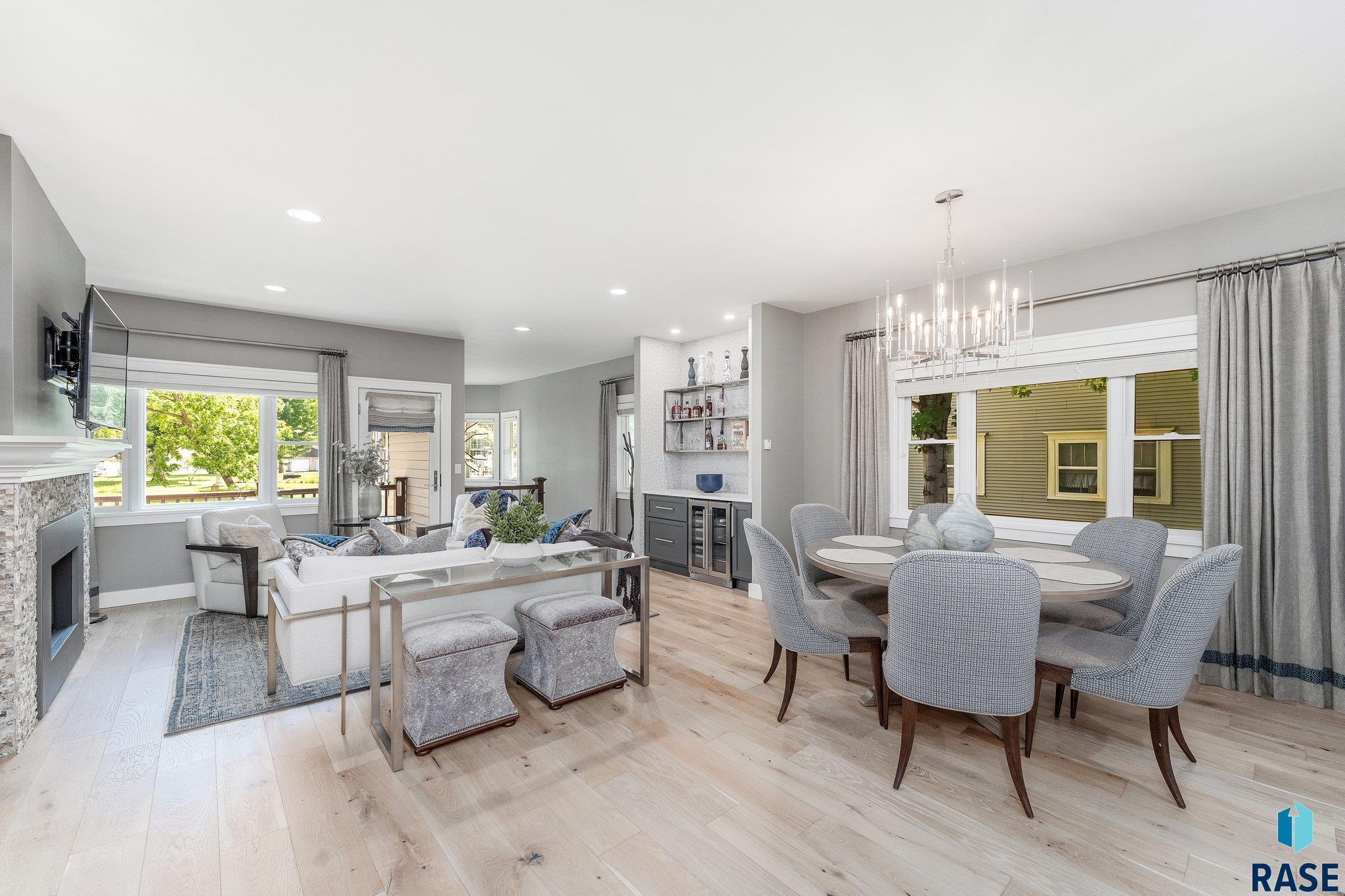 Phillips Ave, Sioux Falls, SD 57104