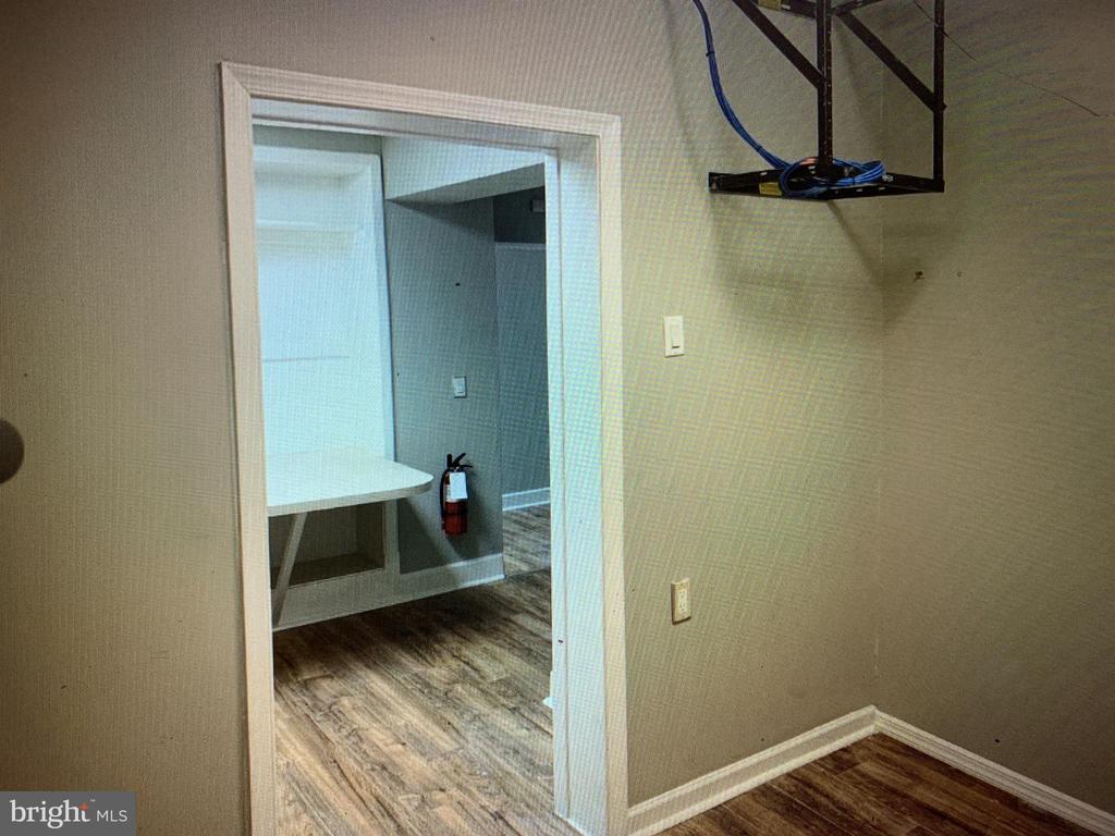 Commercial Lease in BURLINGTON 3