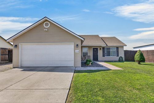 2534 E Helena St, Pasco, WA, 99301-4428 | Card Image
