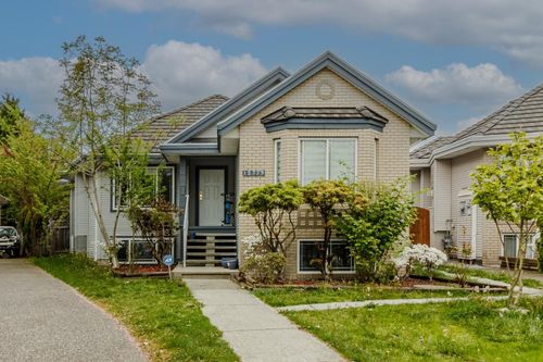 12773 67 Ave, Surrey, BC, V3W1G5 | Card Image
