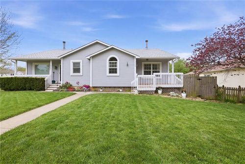 2406 N 155th Ter, Basehor, KS, 66007-9214 | Card Image