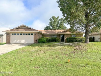 2121 Willow Bend Lane, House other with 3 bedrooms, 2 bathrooms and null parking in Lynn Haven FL | Image 1