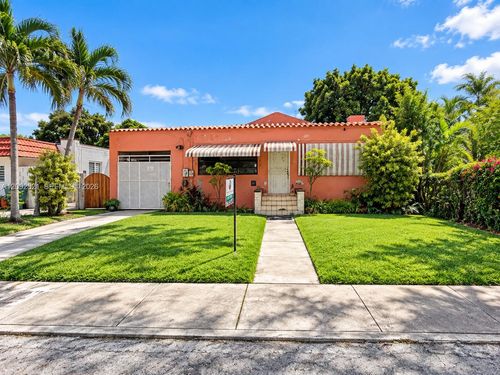1768 Nw 6th St, Miami, FL, 33125-4506 | Card Image
