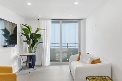 apt-16p-5555 Collins Ave, Miami Beach, FL, 33140-2546 | Card Image