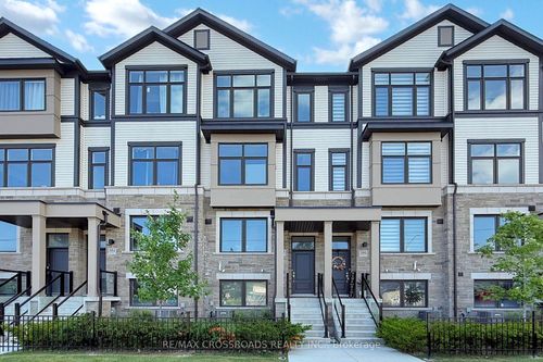 384 Okanagan Path, Oshawa, ON, L1H0B1 | Card Image