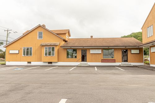 912 Norwich New London Tpke, Uncasville, CT, 06382-1908 | Card Image