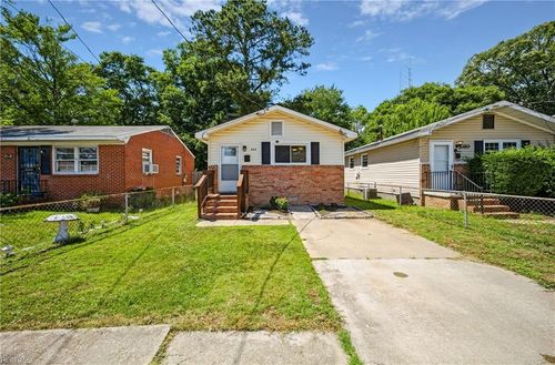 825 North Ave, Newport News, VA, 23605-1531 | Card Image