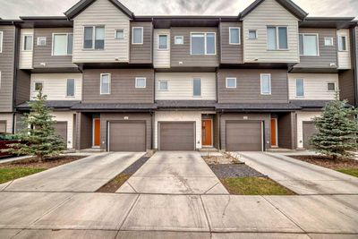 345 Skyview Ranch Cir Ne, Townhouse with 3 bedrooms, 2 bathrooms and 3 parking in Calgary AB | Image 1