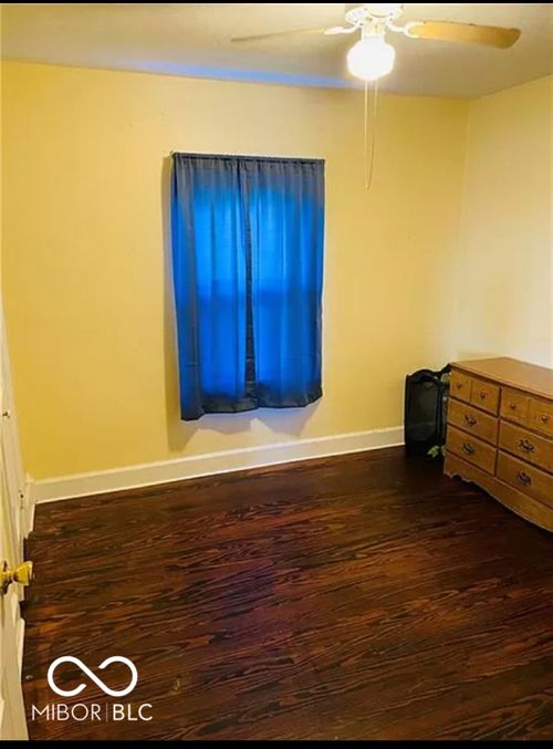 305 Meridian St, Colfax, IN, 46035-9165 | Card Image