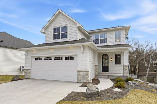 124 Chicago Ave N, Wayzata, MN, 55391-1123 | Card Image