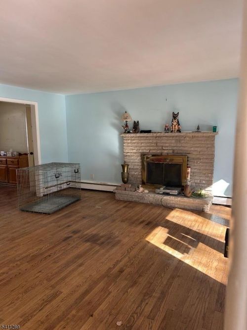 64 William St, Clark, NJ, 07066-2851 | Card Image